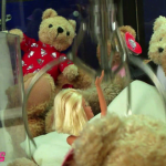 gamerchicks110223v-steve-awesome-fucks-tiny-jenna-suvari-in-the-arcade-claw-machine-featured