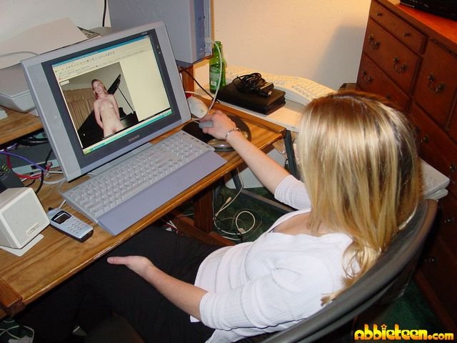 Steve Awesome Feels Up Abbie Then Cums On Her Tits