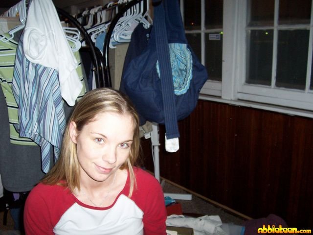 Cute Abbie Shows Off Her Crib MTV Style