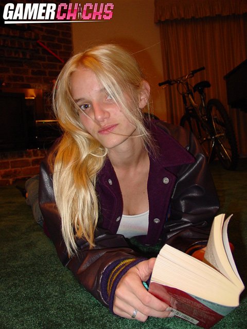 Liz Ashley: Nude High School Senior Model!