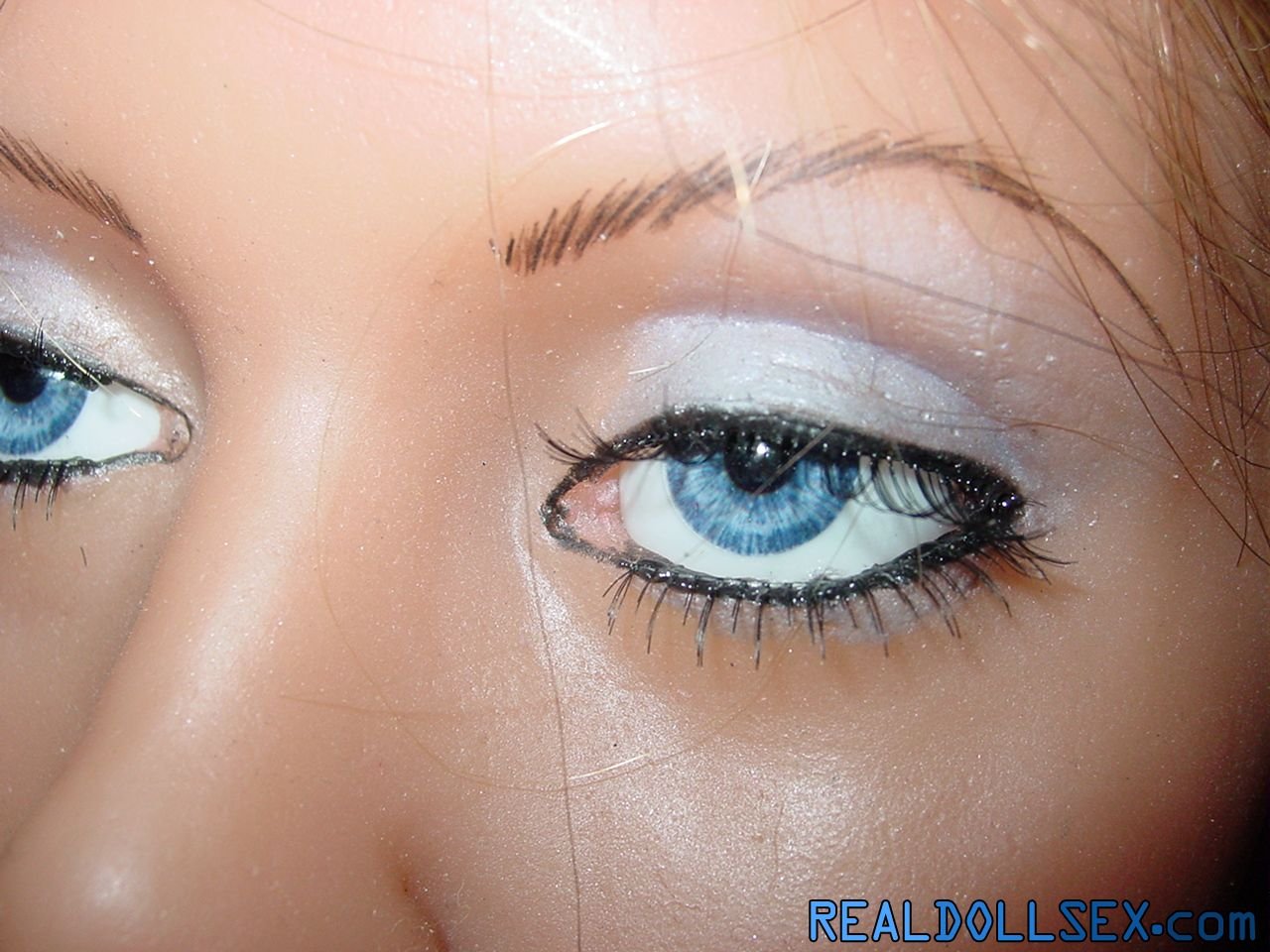 The First Nude Photos of Sex Doll RealDoll Stefanie