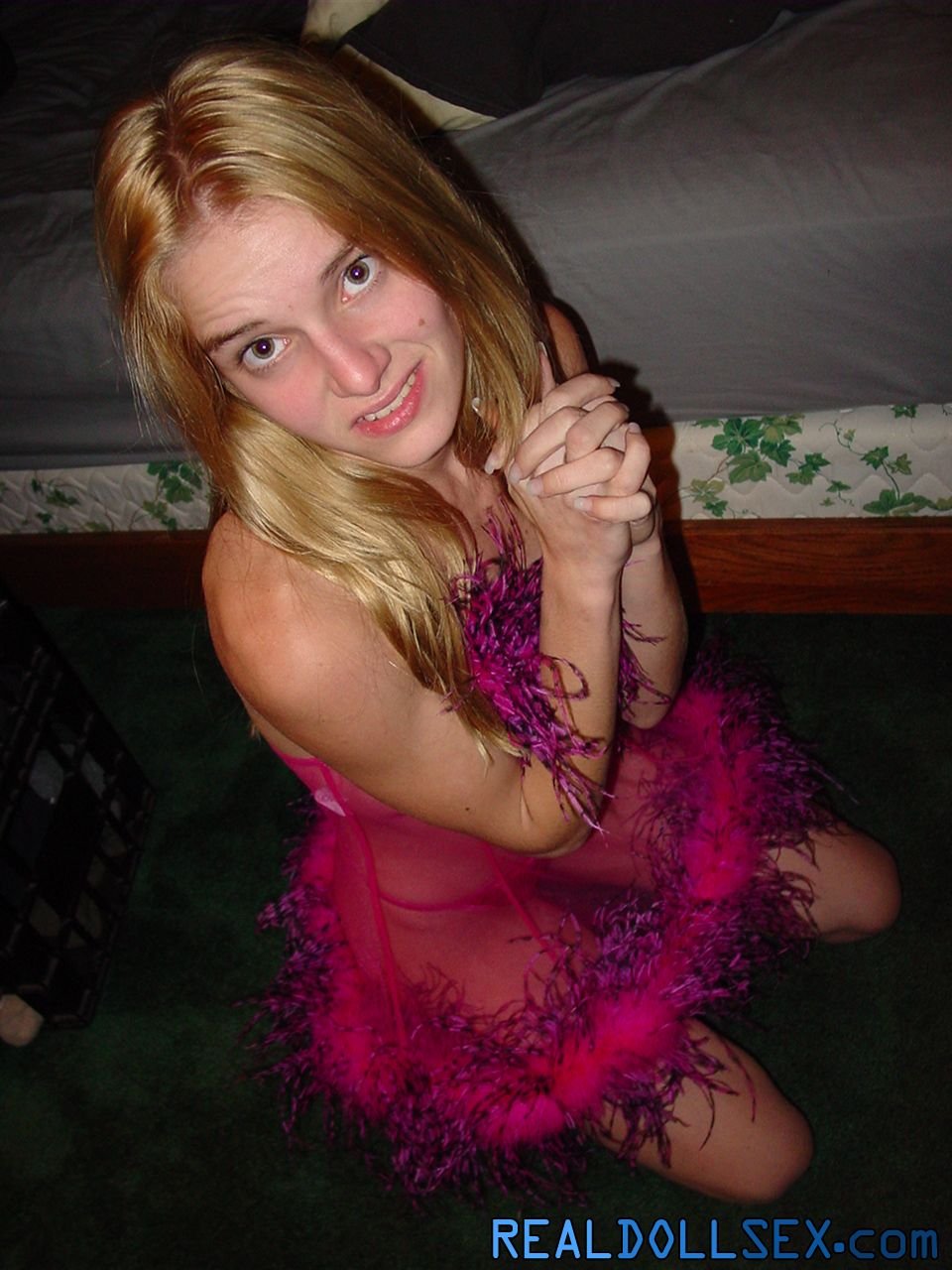 GamerChick Liz Ashley In Pink Lingerie with Stef